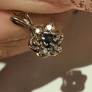 AUTH 10K YELLOW GOLD CLUSTER GENUINE DIAMONDS & SAPPHIRE Sept Sapphire PENDANT
